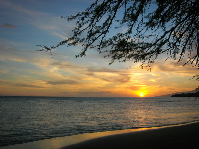 sunset-at-beach-hawaii